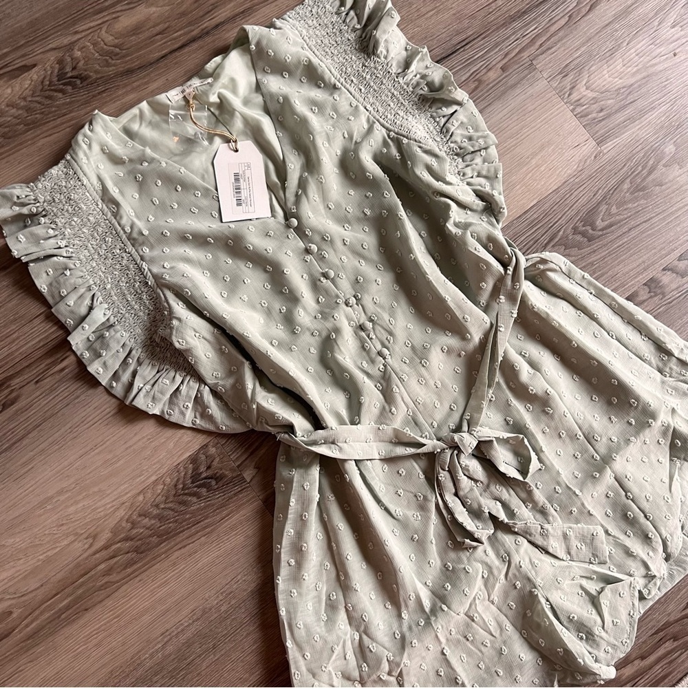 Free the Roses Light Green Ruffled Romper Size Small